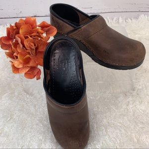 Dansko Brown Leather Nursing Shoes Size 7